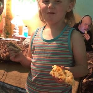 Meet your Posher, Laura